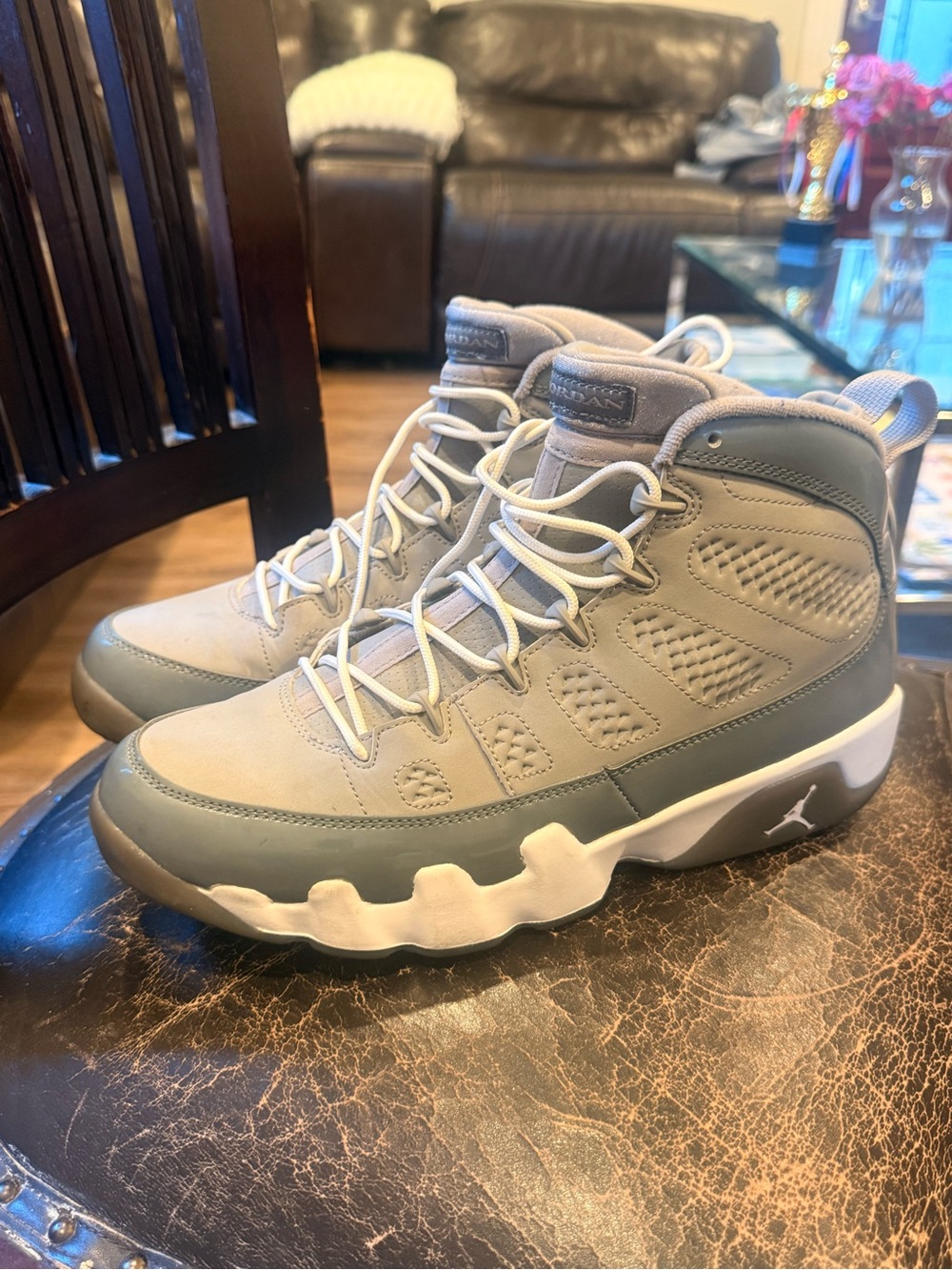 Jordan 9 “cool grey” M9.5
No box
302370-015